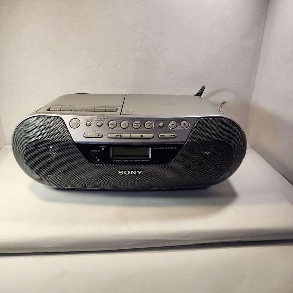 Vintage Collectible Sony Mod. CFD S05 CD Radio Cassette Player Re-Corder. - Picture 1 of 11